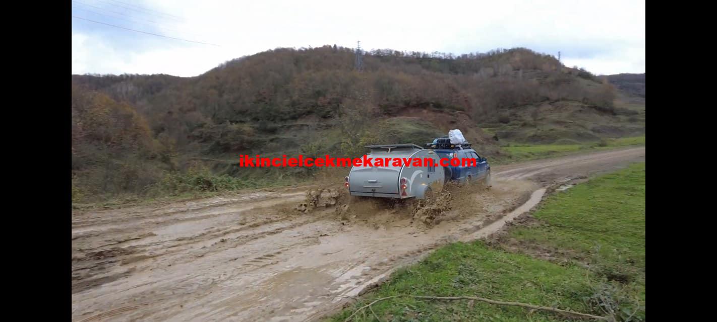 Tek kişilik mini caretta karavan