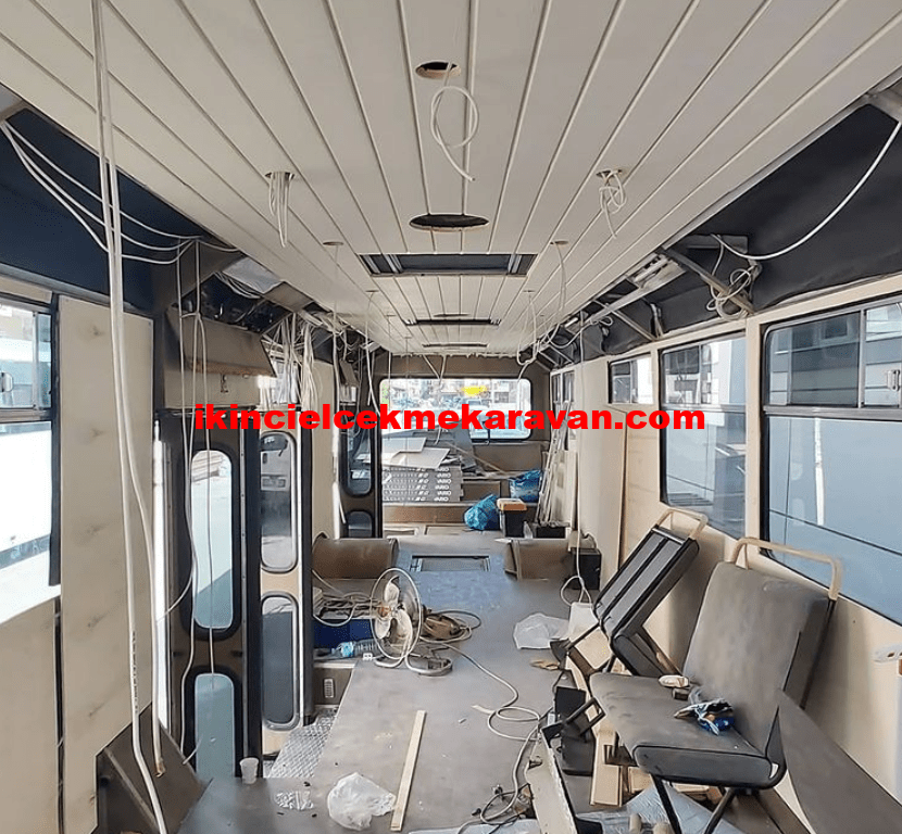 klasik otobüs karavan içi